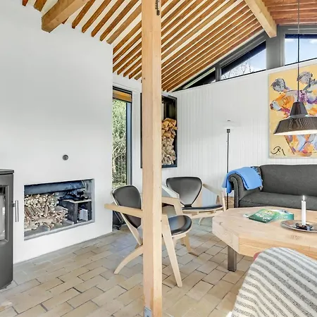 Amarie - 1km From The Sea By Interhome