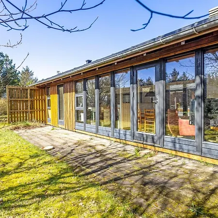 Amarie - 1km From The Sea By Interhome